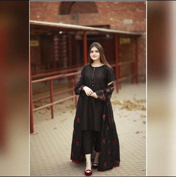 New  Rose Embroidered Gown Style